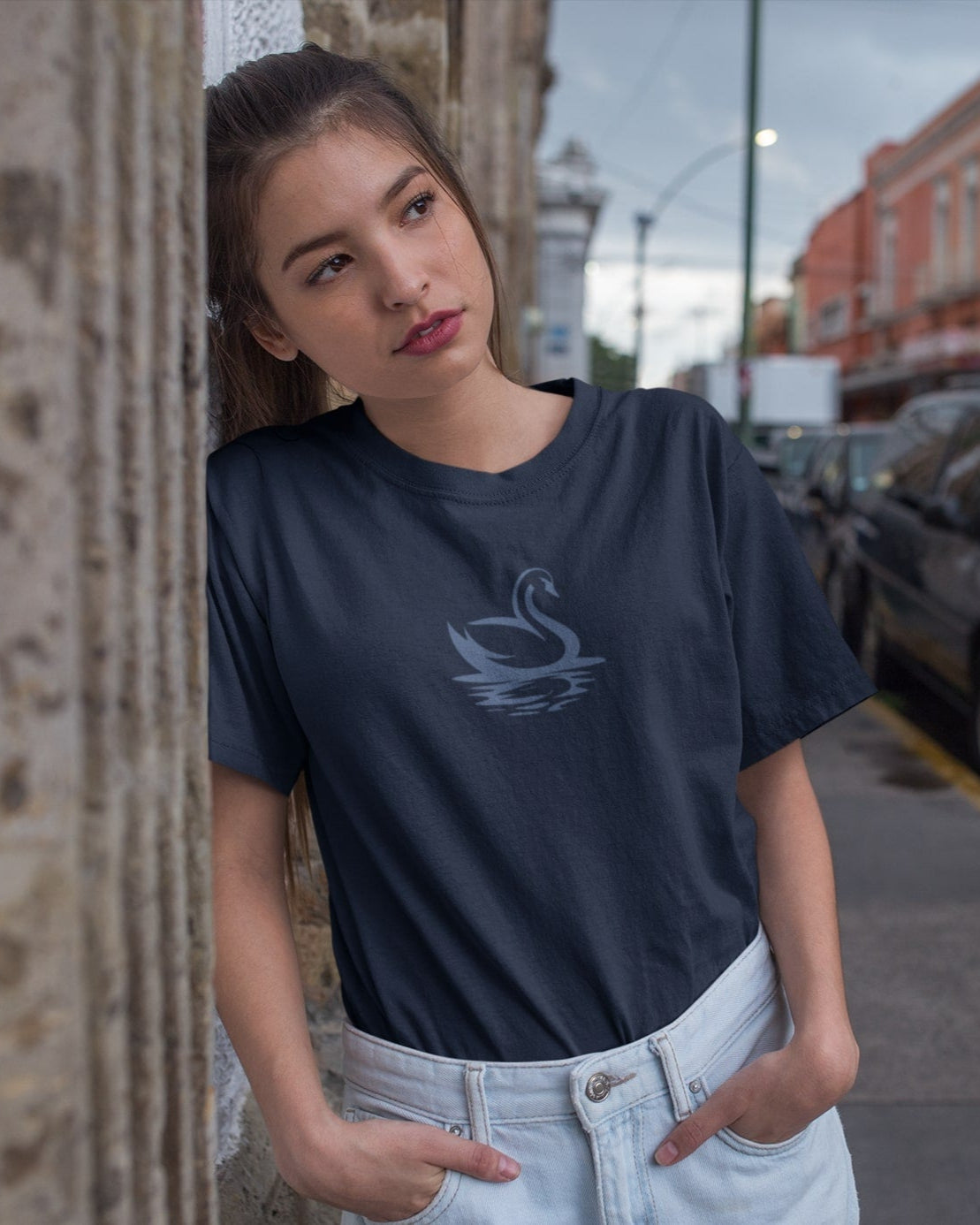 Sustainable T-Shirt – Swan