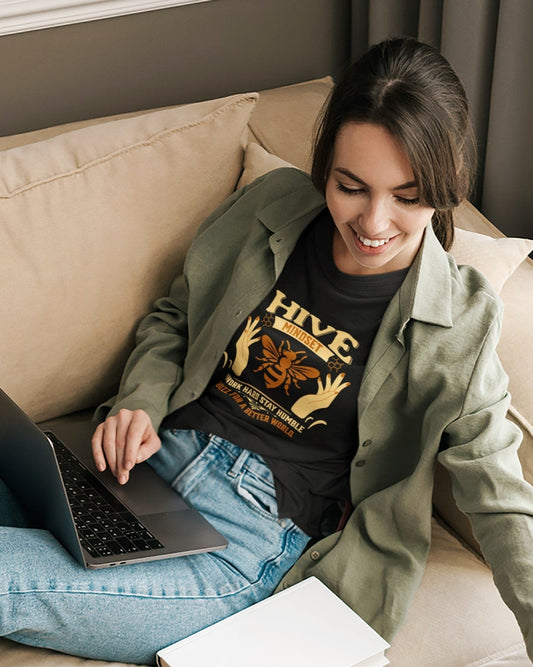 Sustainable T-Shirt - Hive Mindset
